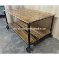 Table de bar de style industriel